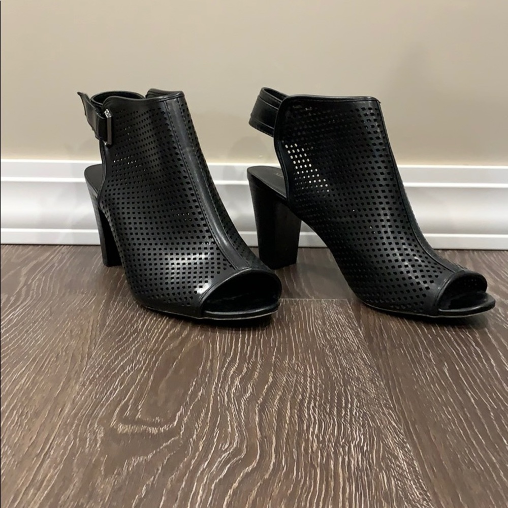 Black peep toe heels